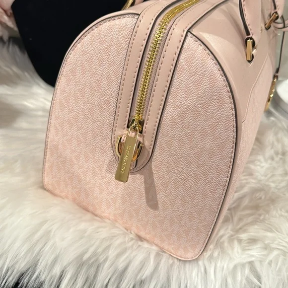 Michael Kors Light Powder Blush Medium Duffle Bag - Picture 6 of 10